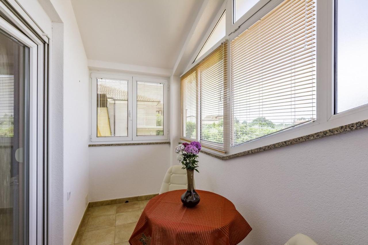 Bozica House With Apartment Umag Bagian luar foto